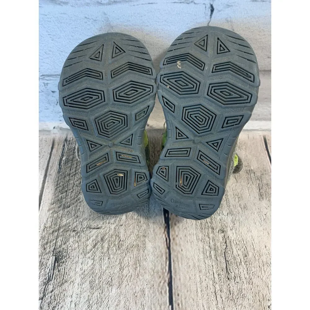 OSHKOSH B’GOSH Unisex Kids Bump Toe Athletic Sandals / Size: 6